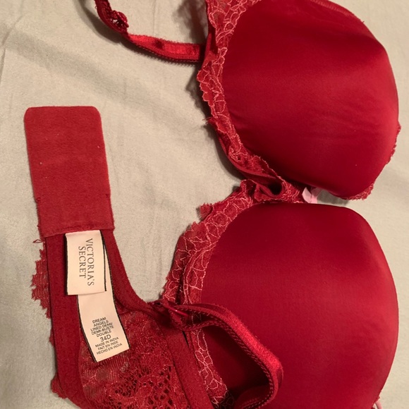 Victoria Secret Bra - Picture 3 of 3